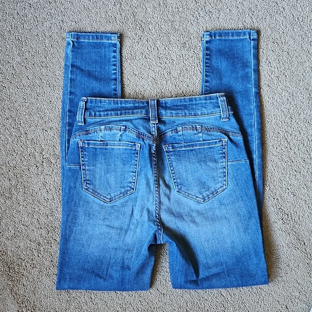 Wax Jean Distressed Skinny 1 (25) - Picture 3 of 5